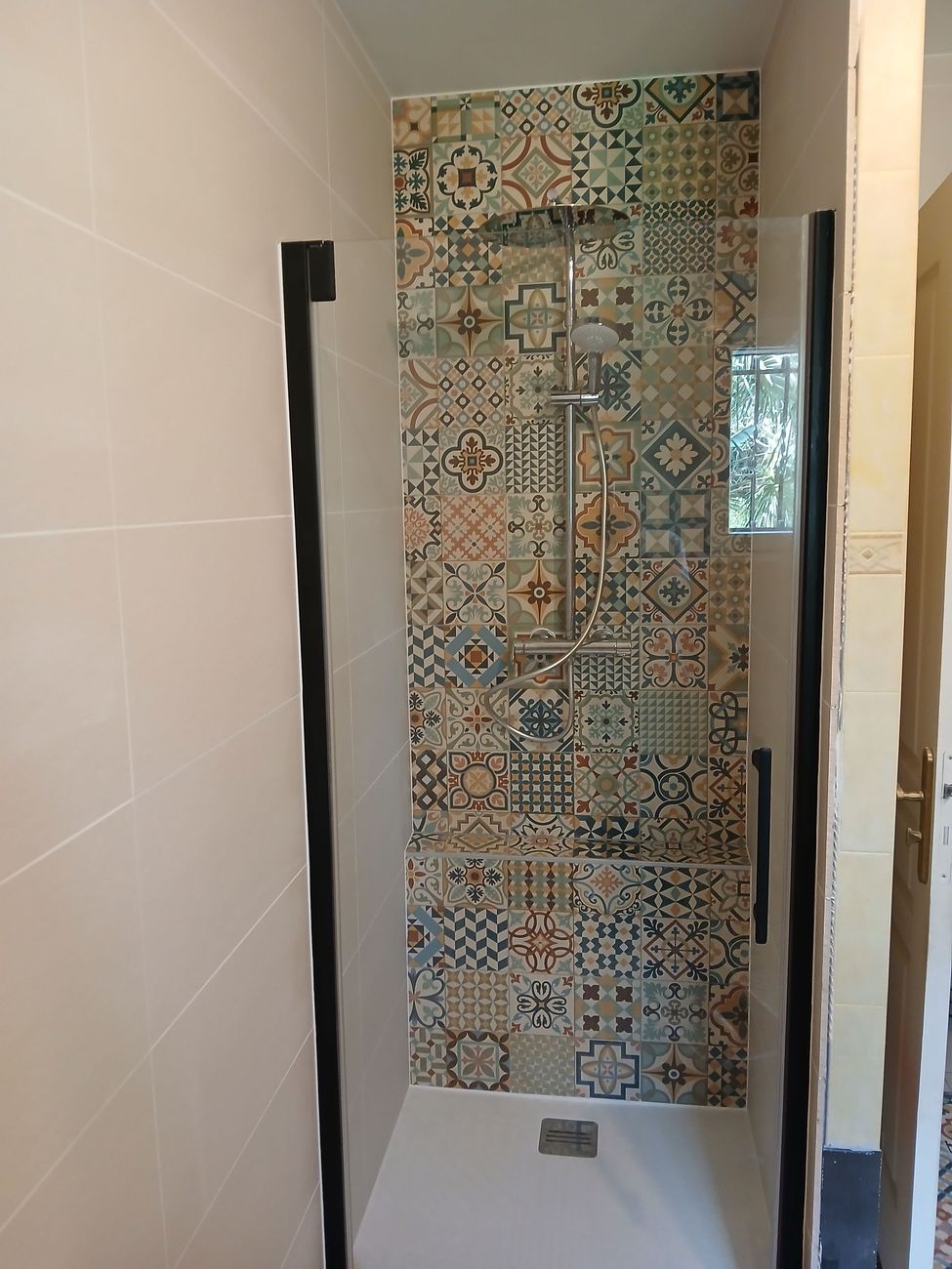 Douche à l'italienne carrelée à Poitiers par Fabien Moreau